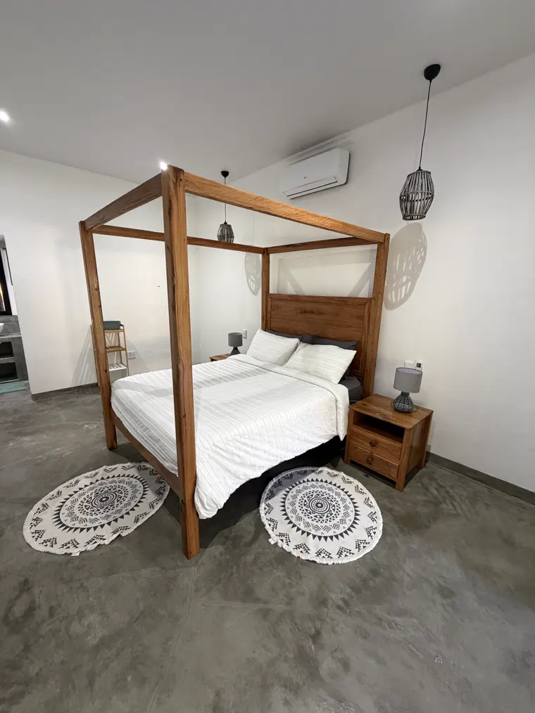 The four-poster bed in Room One