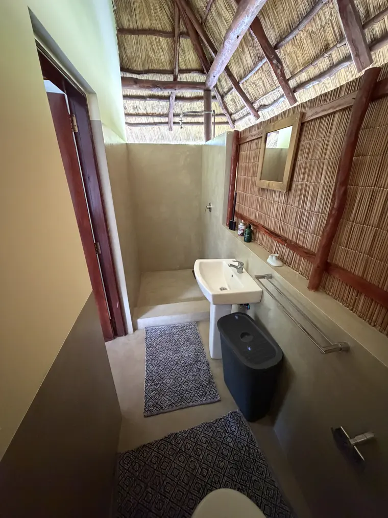 The bathroom in Sala Five